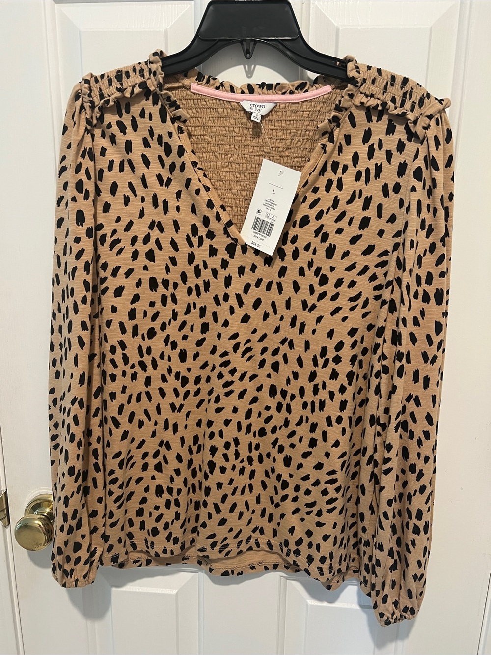 crown & ivy Tan Leopard-Print V-Neck Long Sleeve Blouse
